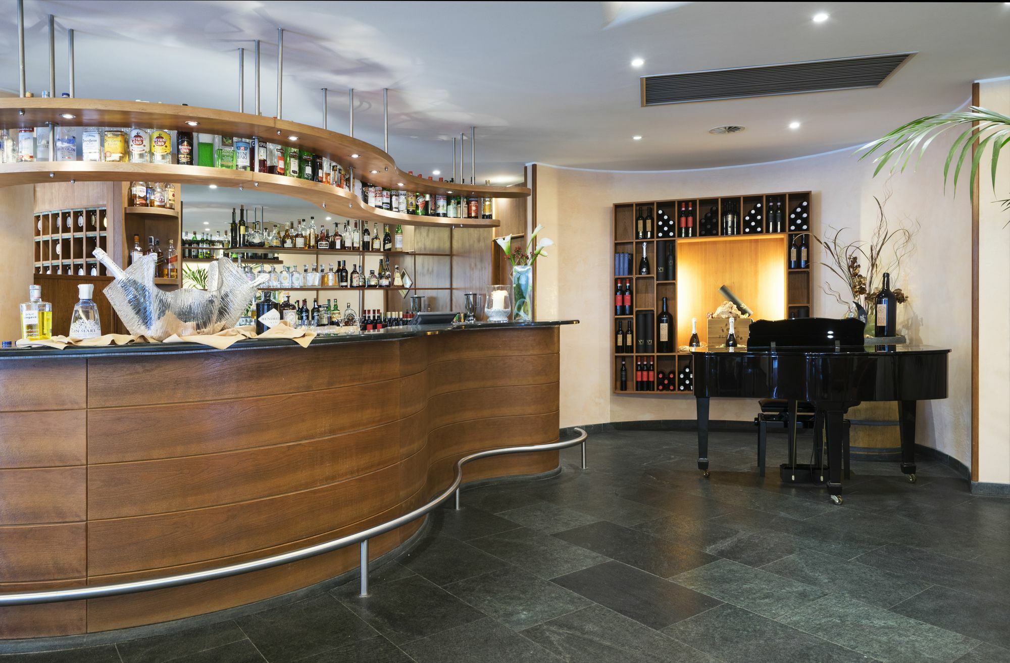 Dependence Del Parco Hotel Porlezza Exterior photo