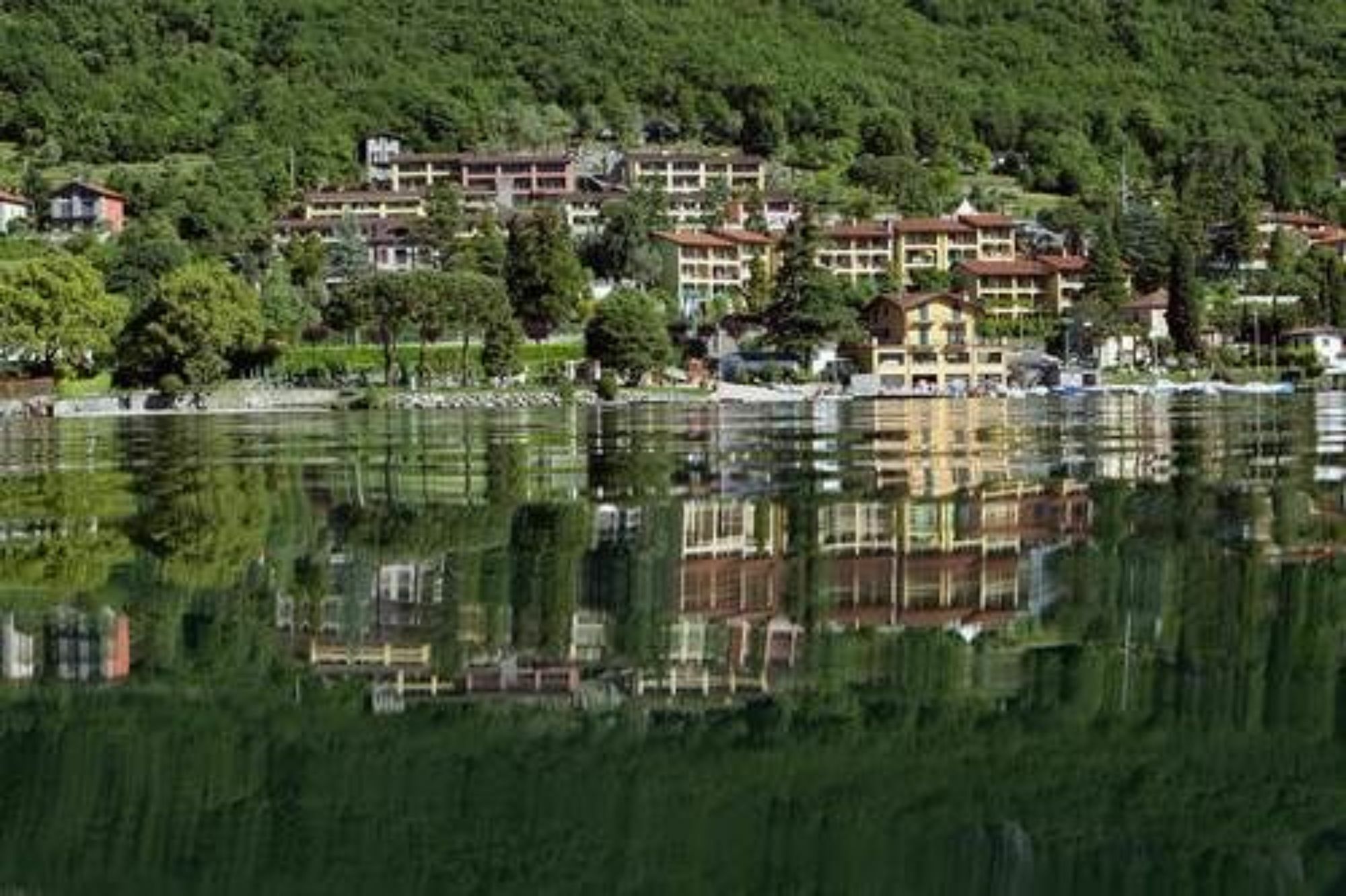 Dependence Del Parco Hotel Porlezza Exterior photo